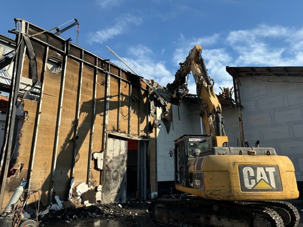 Demolition Created the Basis for Safe Reconstruction