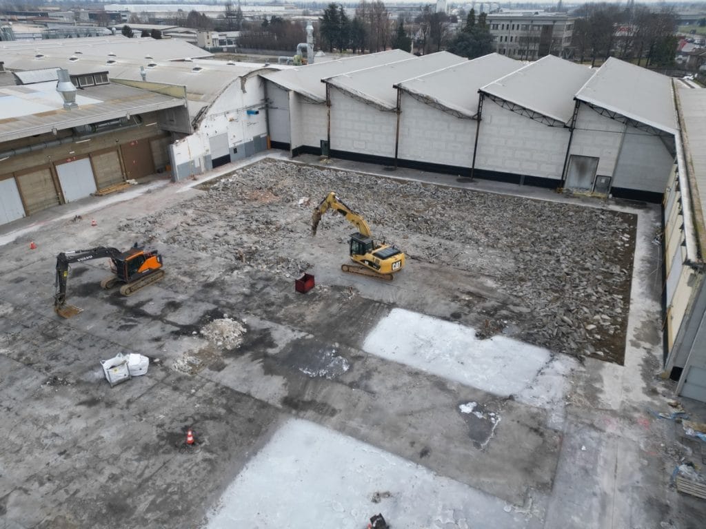 Demolition Created the Basis for Safe Reconstruction